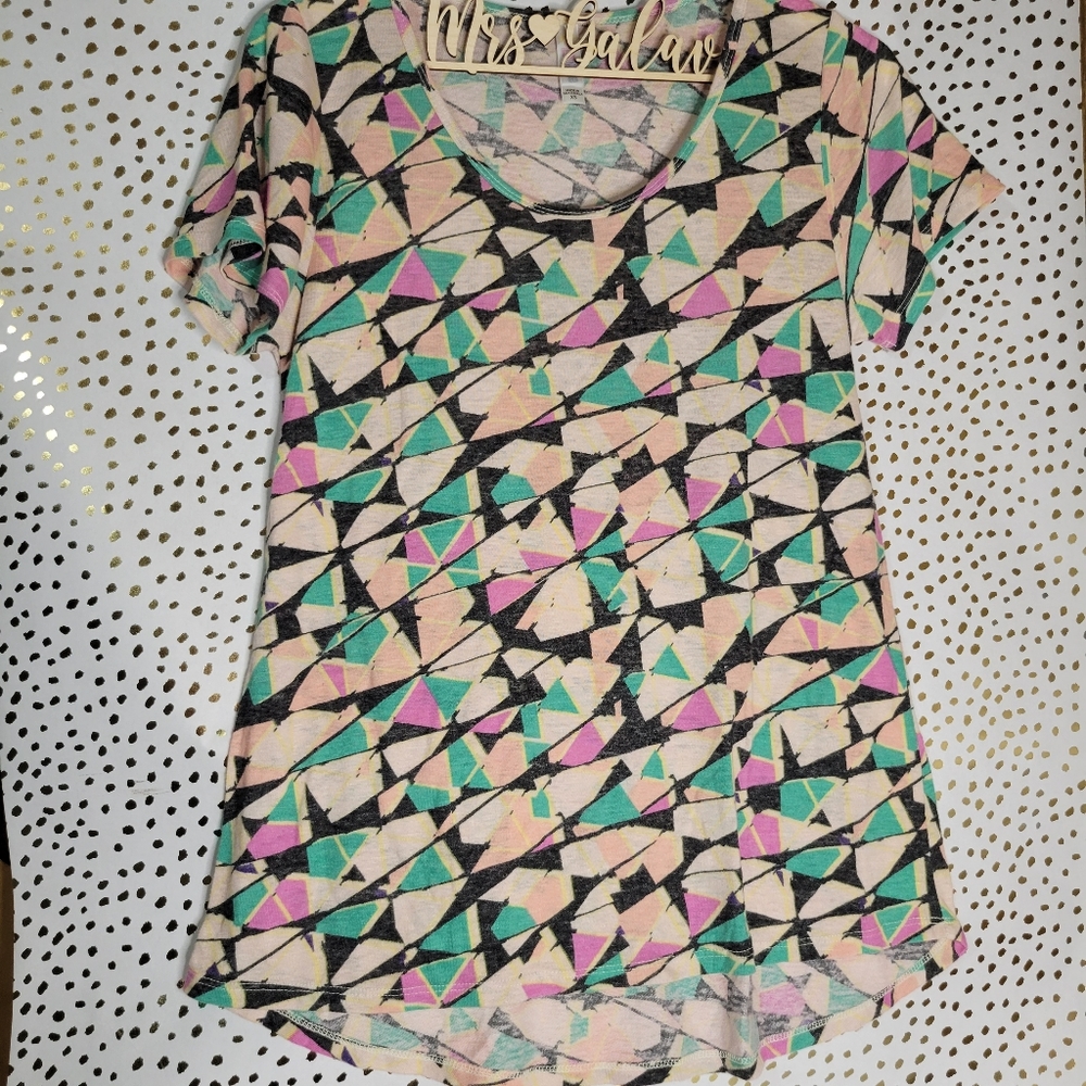 {3/$20} LuLaRoe Geometric Short Sleeve Tee - Multicolor